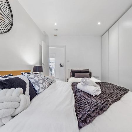 Lavish 3 Bedroom Flat In Mayfair London Hy4 ภายนอก รูปภาพ
