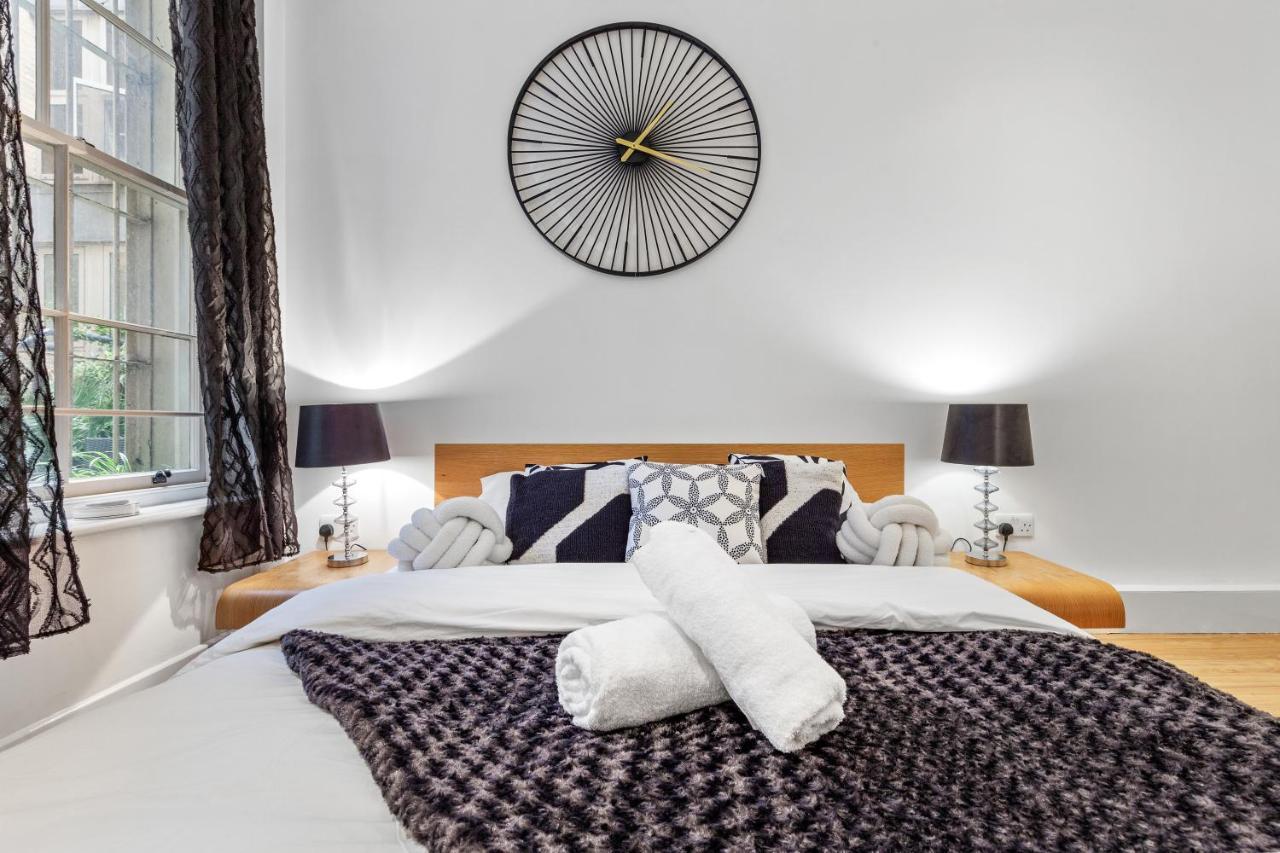 Lavish 3 Bedroom Flat In Mayfair London Hy4 ภายนอก รูปภาพ