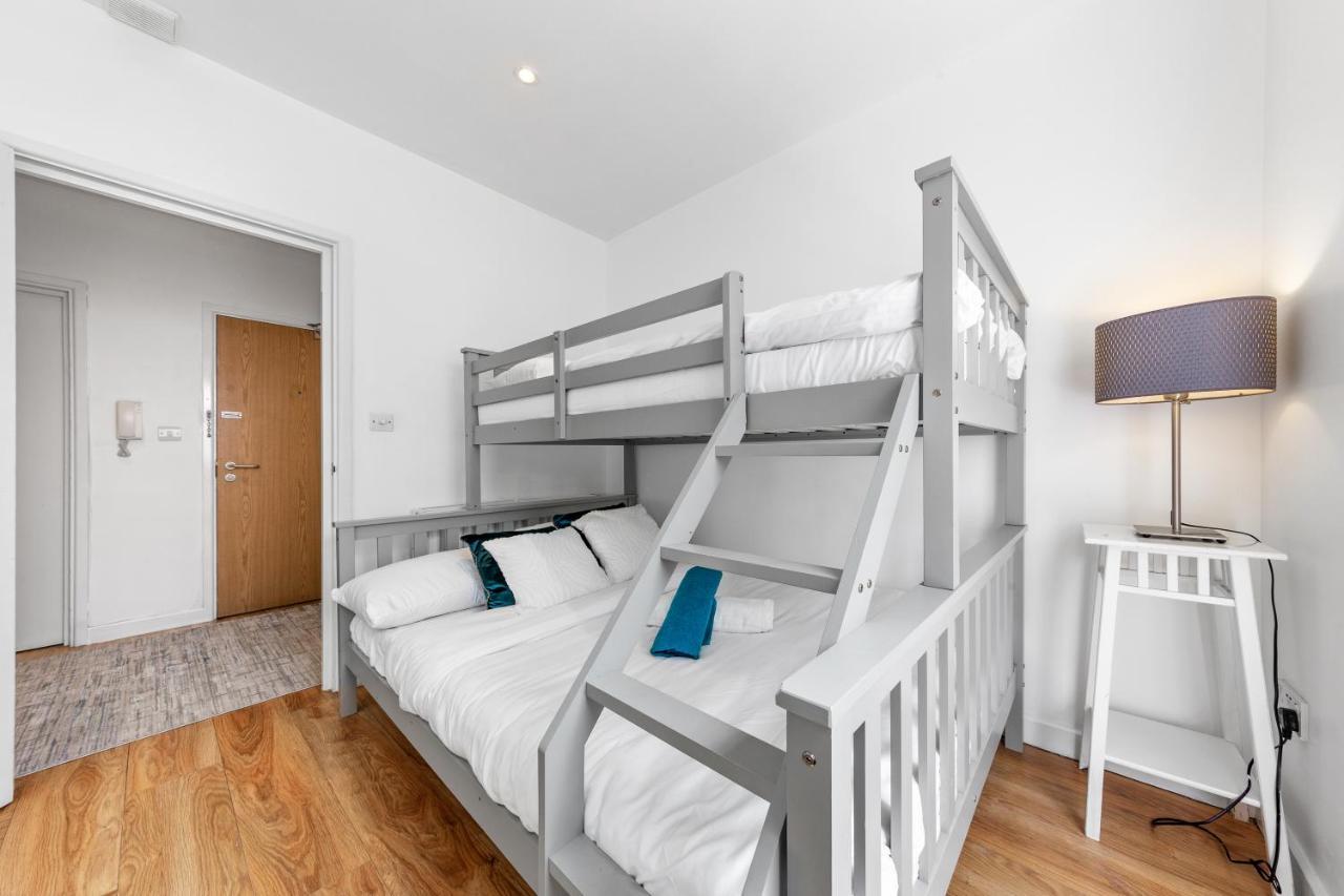 Lavish 3 Bedroom Flat In Mayfair London Hy4 ภายนอก รูปภาพ
