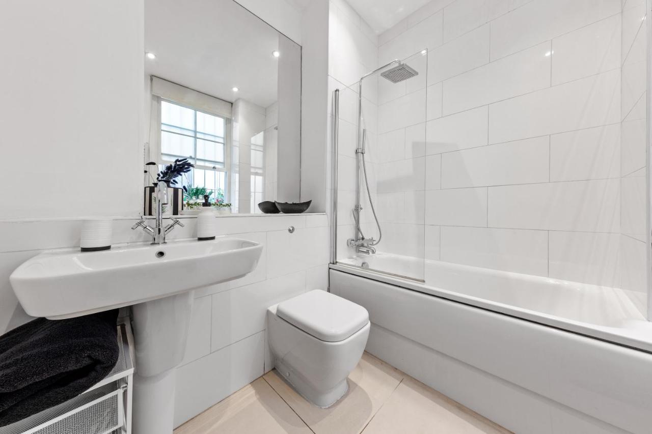 Lavish 3 Bedroom Flat In Mayfair London Hy4 ภายนอก รูปภาพ